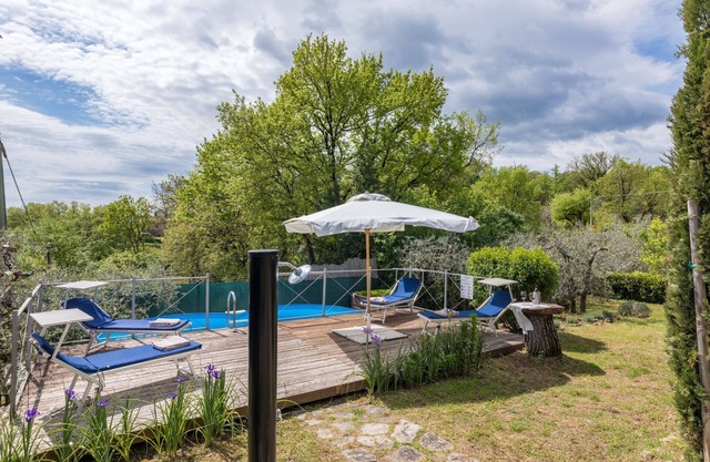 Villa with garden and pool close to Siena