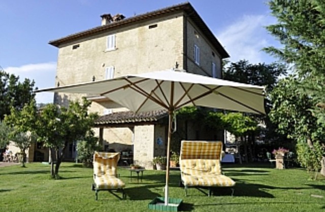 Villa With Large Garden With Little Swimming Pool Out Of Ground 395x265x125h