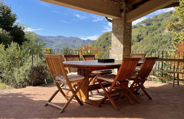 Villa with large pool (15m x 5m) in panoramic position close to Bagni di Lucca