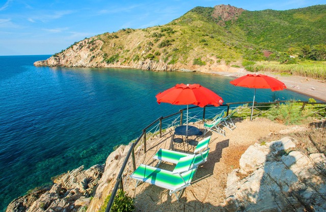 Villa with panoramic terrace directly on the sea, Elba Island