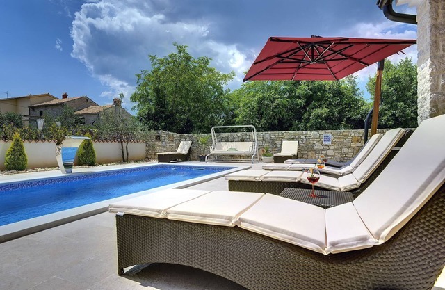 Villa with private pool, jacuzzi, sauna