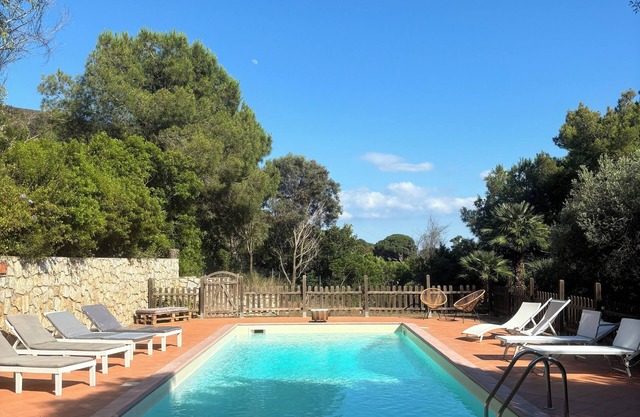 Villa with swimming pool nestled in the National Park