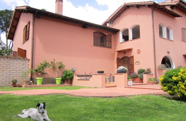 Villa with swimming pool in Rome