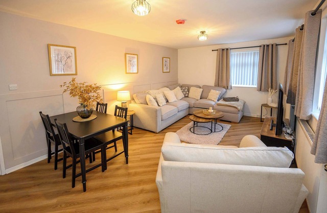 Vinmar Beautiful Bungalow in Pengam - Blackwood