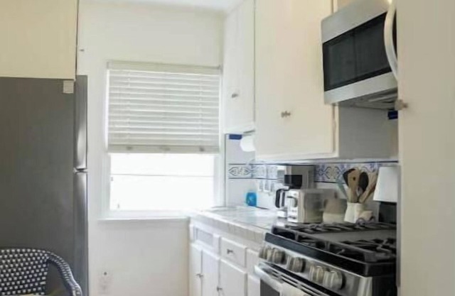 Vintage and Cozy Studio in Santa Monica - C