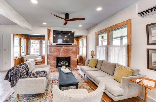 Virginia Retreat w/Porch & Grill, Near Beaches!