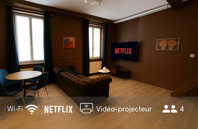 Visit Jazz in the heart of Vienna, with a video projector just like at the movies! Hypercentre