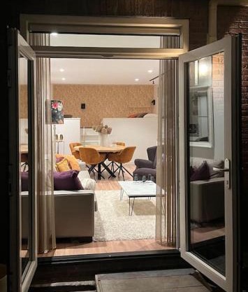 Volendam Lakeside Retreat - 20 min from Amsterdam