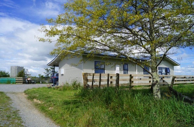Waihakeke-a rural getaway so close to town