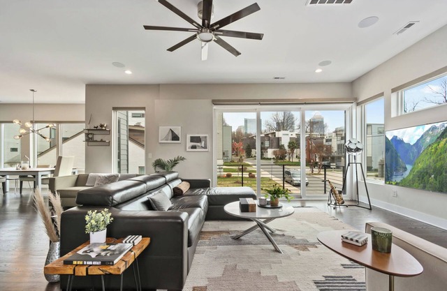 Walk to BOA Stadium & Uptown, Rooftop HotTub, Private Gym.