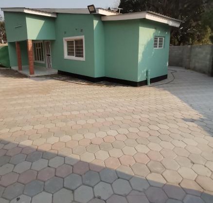 Wamz Apartments And Tours B