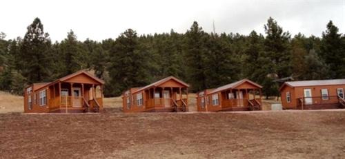 Warm Family Cabin for an Exciting Vacation in Northeastern Wyoming
