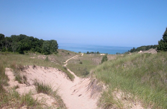 Warren Dunes-2000 Acre Park On Lake Michigan, Hot Tub, WBFPL , Wineries, 2BR/2BA
