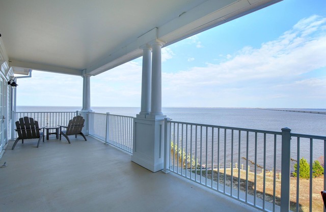 Waterfront 2BR Condo w/Pool Access