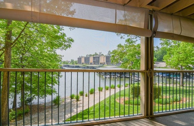 Waterfront Condo, 2 Bed, 2.5 Bath, Sleeps 6