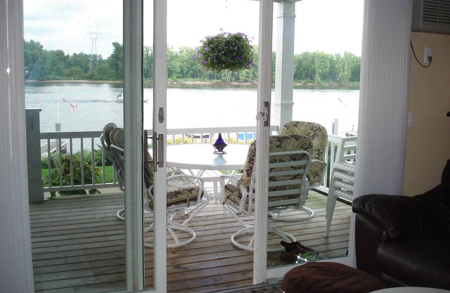 Waterfront Condo steps from the Mississippi River