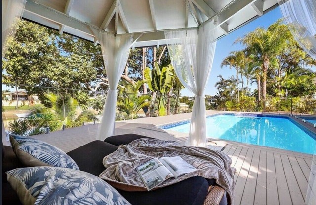 Waterfront Escape Sorrento, 5BD, Pool