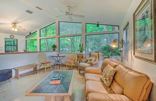 Waterfront Inglis Getaway w/Dock: 5 Mi to Gulf