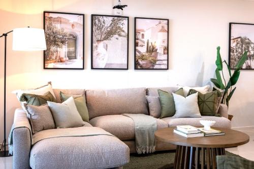 Waterfront Stay at Sunshine Villa