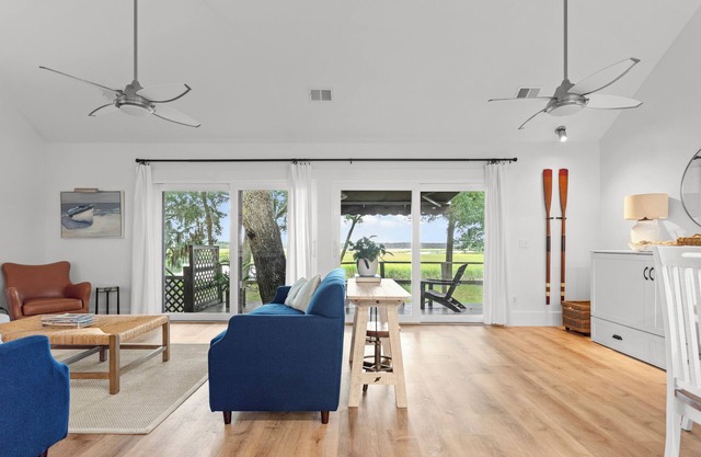 Waterfront views of the beautiful Sapelo river from the living room and porch!