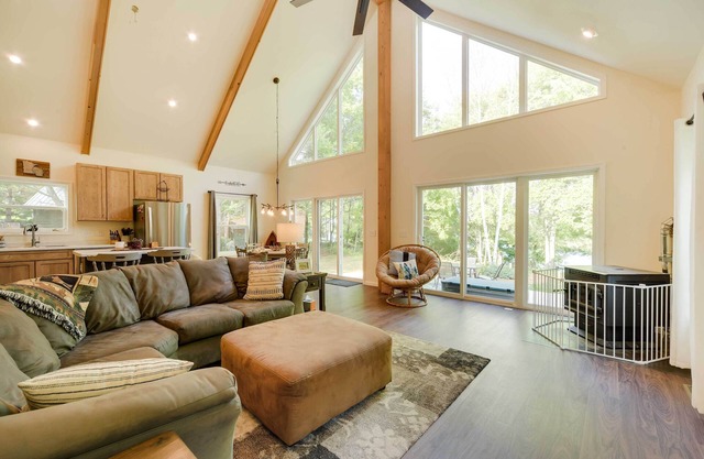 Waterfront Webster Cabin w/Dock on Warner Lake!