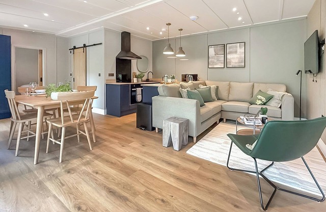 Waterside Lodge (Pet)