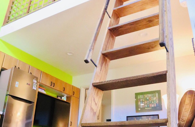 Welcome to the Treehouse, With Beautiful Views of the Bridger Mountain Range.
