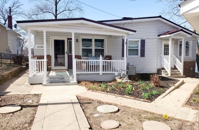 Welcome to this charming lake house beautifully located on Lake Matanzas.