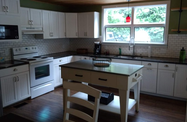 Well-Appointed, Mountain Retreat in Historic City.