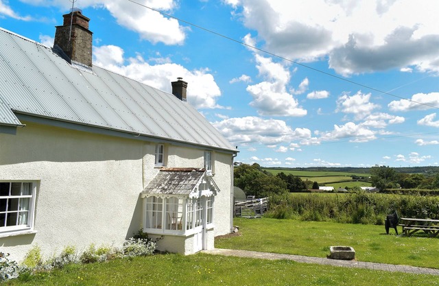 Well Farmhouse - UK11880
