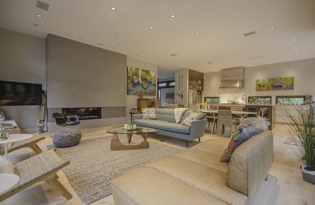 West Coast Designer Home - Ocean & Forest Views & Access