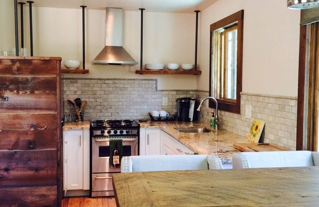 Westside Vineyard Property Walking Distance To Wineries Close To Town