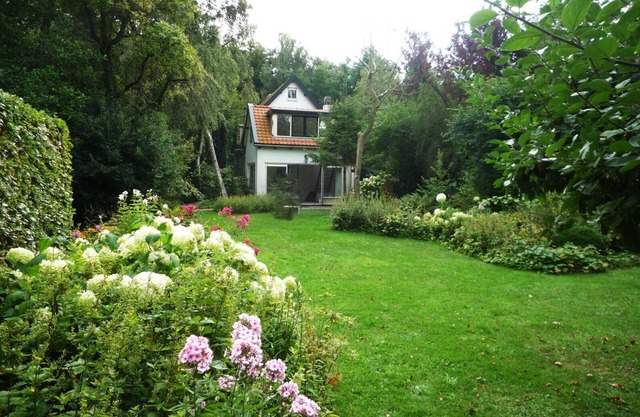 Whispering Woods - Three Bedroom Cottage, Sleeps 4