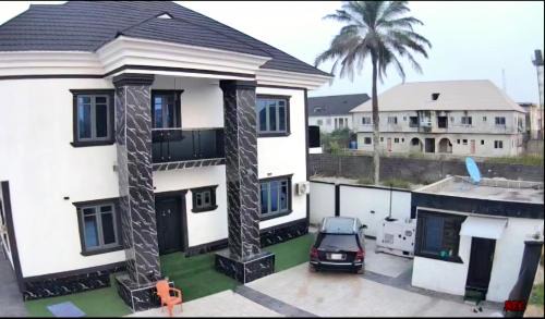 White House Villa Ogombo