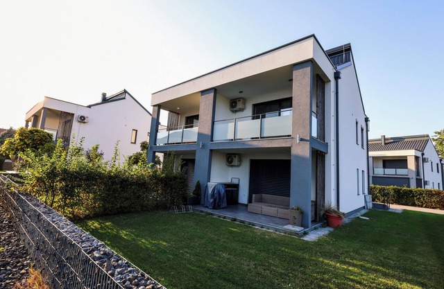 White Mountain Apartments 5min. von der Therme Banovci Entfernt