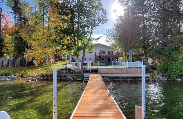 Whitefield Cottage ~ Sky Above, Lake Below!