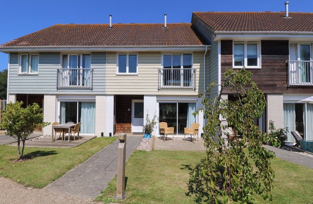 WHITFIELD P10, family friendly, country holiday cottage in Yarmouth