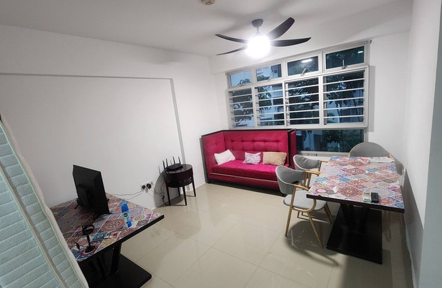 Whole House Homestay @ Woodlands in SG