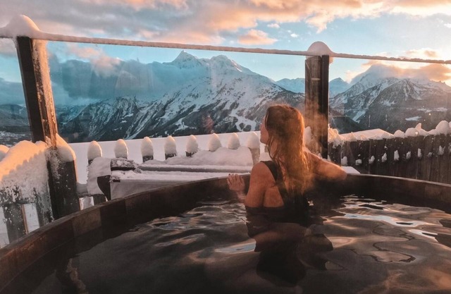 Wifi, 150m from shops, swimming pool, sauna, hammam, balcony, tv, ski locker, 56m², La Rosière