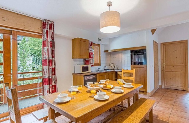 Wifi, 50m from ski lifts, fitness, swimming pool, sauna, hammam, balcony, parking, tv, 44-47m²