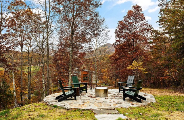 Wildcat Modern: Elegant mountain retreat with fire pit, deck, elevated furnishings, and pool and gym