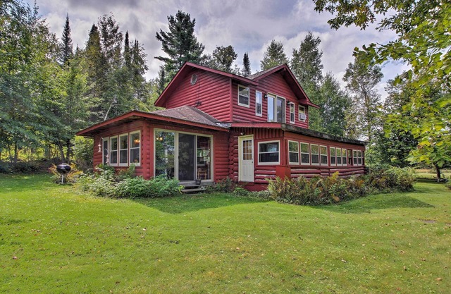 ‘Wilderness Acres’ Retreat on Bear Lake!