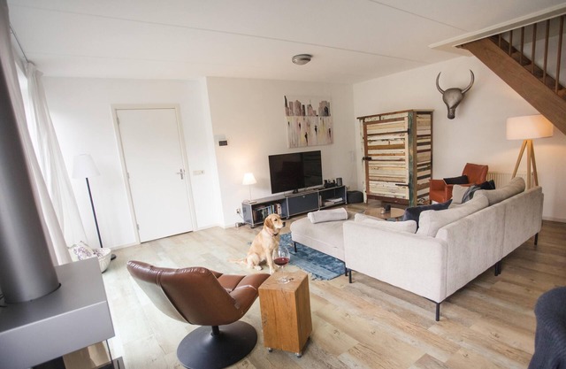 Willow Villa 18 with 7 beds, cot, 1 sauna and 2 bathrooms
