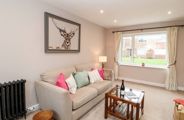 WILLOWS, pet friendly, with open fire in Corbridge