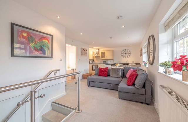 Windsor/Wexham Cosy Home form Home