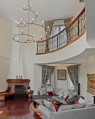 Wine Cellar Villa with Beautiful Garden in Sinaia - Busteni