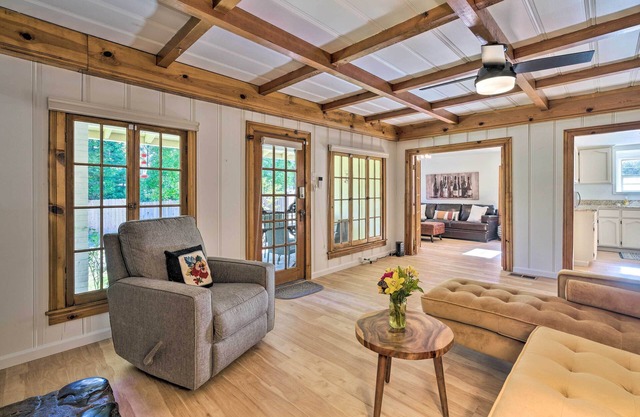 Wine Country Escape w/Hot Tub in River Pines!
