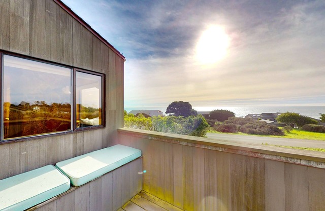 Wine country retreat with pool, sauna, & ocean views - near beach - dog-friendly