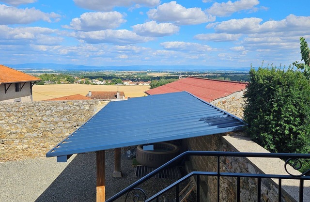 Winegrower's house, private courtyard, 4 people/2 beds