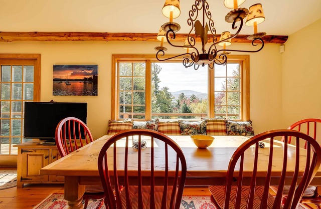 Winhall Home w/Deck + Views, 6 Mi to Ski Slopes!